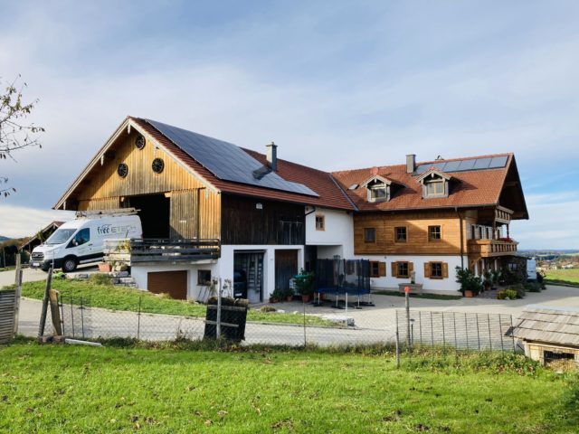 freeetech-photovoltaik-solar-bauernhof-Teisendorf